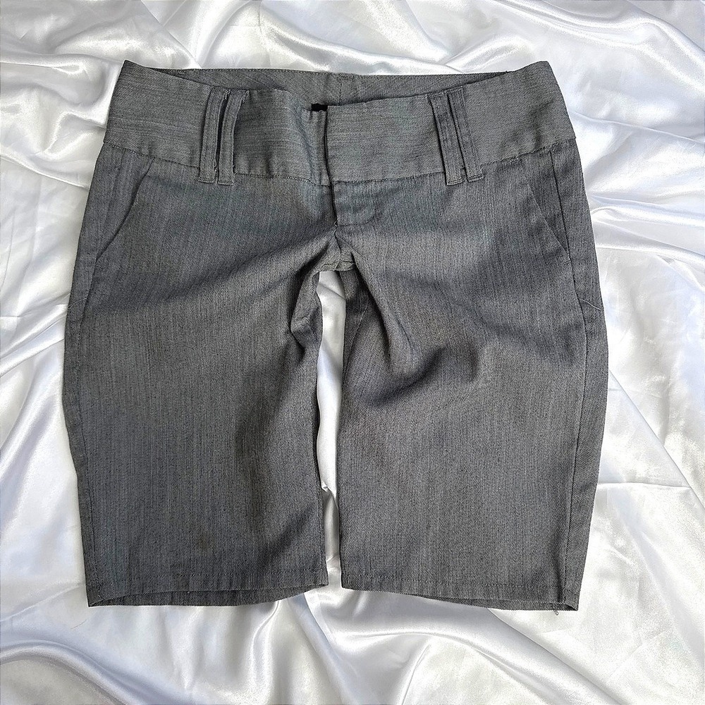 Spacegirlz Gray Tailored Bermuda Shorts Low Rise Dress Shorts Size 1